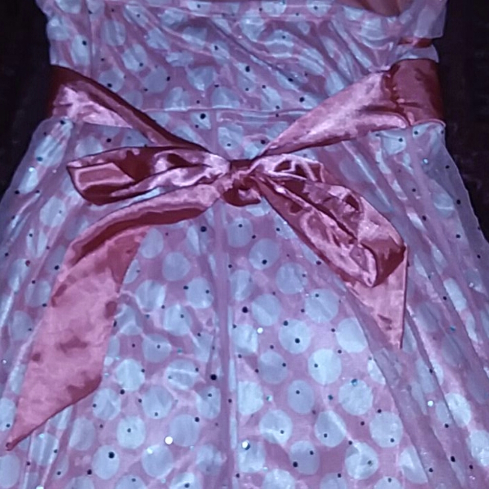 Dress - Picture 3 of 3